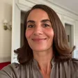 Portrait d'une habitante du quartier du Palais-Royal ayant comparé ses devis dans le 1er